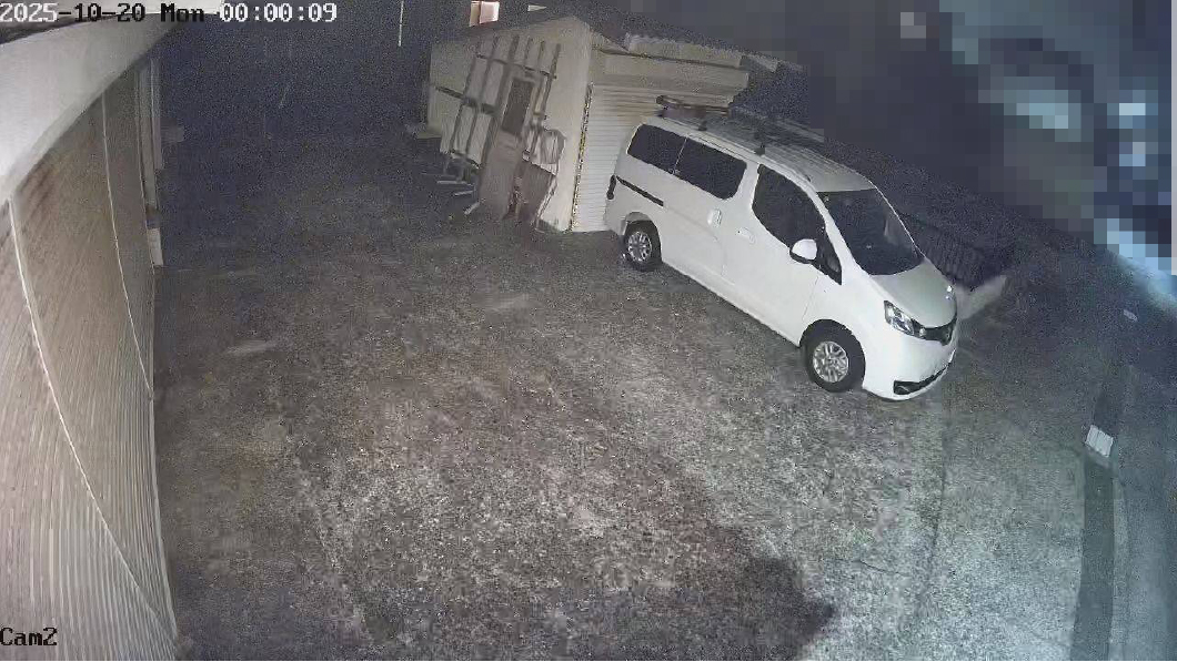 監視カメラの記録（夜間）